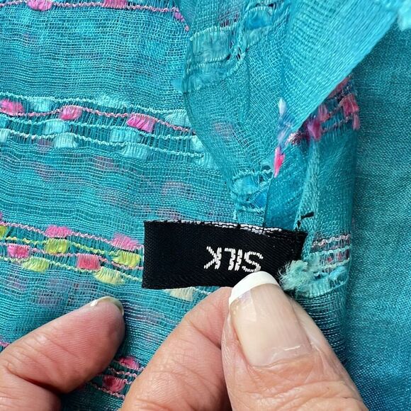 100% Silk Shawl Wrap Scarf Fringe Lightweight Blue Embroidered 28 in x 72 in - Picture 7 of 8